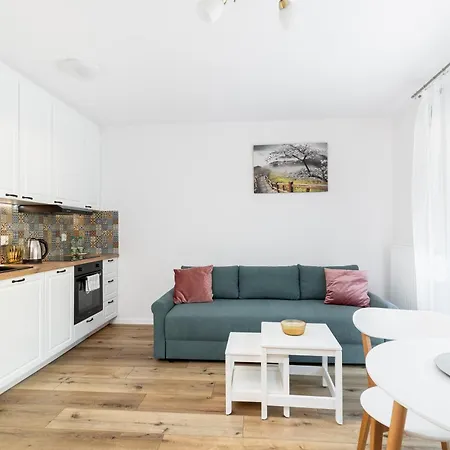 Apartmán Czerwone Maki With Garden
