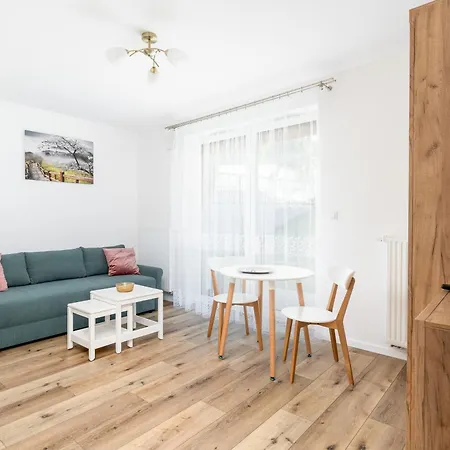 Apartment Czerwone Maki With Garden Krakow