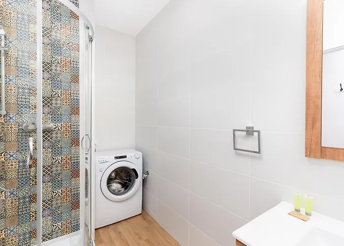 Czerwone Maki With Garden By Bookinghost アパート クラクフ