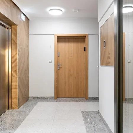 Apartman Czerwone Maki With Garden By Bookinghost